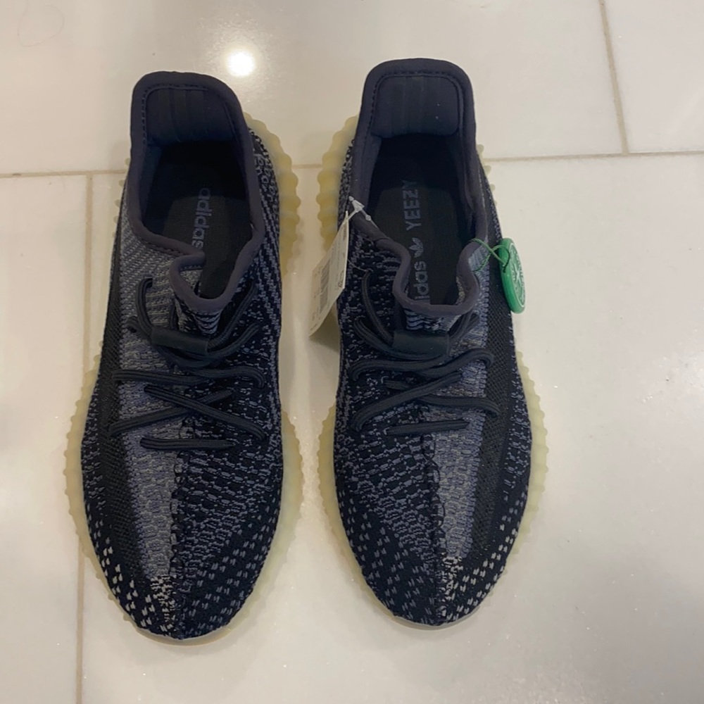 Yeezy boost 350 V2 carbon size 6 - NWT